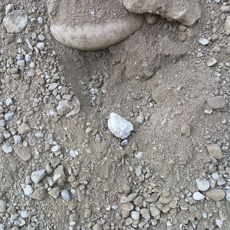 Screened fill dirt